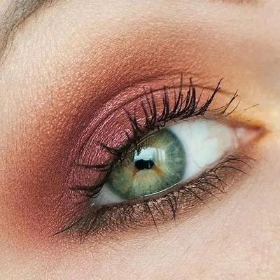 maquillage-yeux-verts-coupdepouce